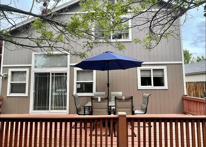 Designer Home Conveniently Located In Reno Nv