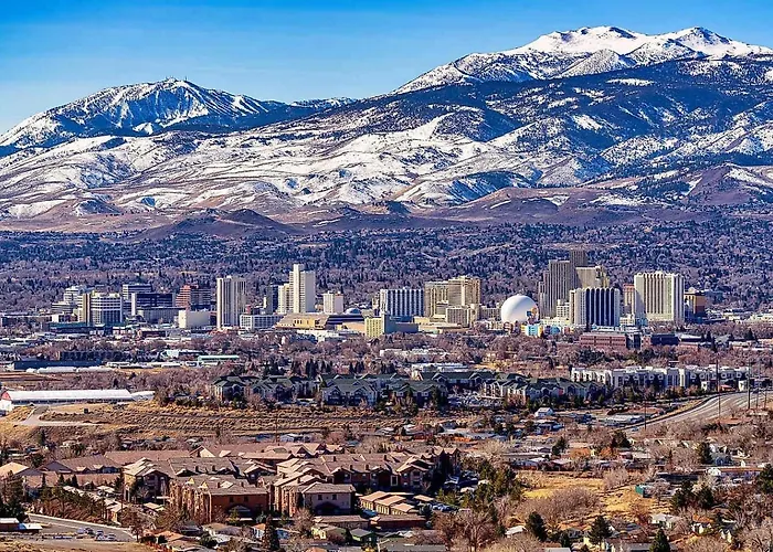 Charming 4Br Reno Home - Spring Events & Patio